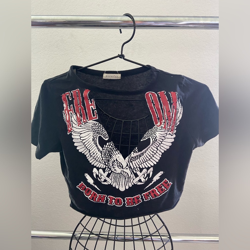 Overedge seams rocker cropped tee